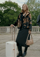 Dámska bunda s potlačou kravy, čierno-hnedá, 101-9W-902-1-XL, Obrázok 0